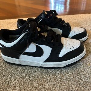 Nike Dunk Low Shoes Boys Size. 3.5Y Black White Panda